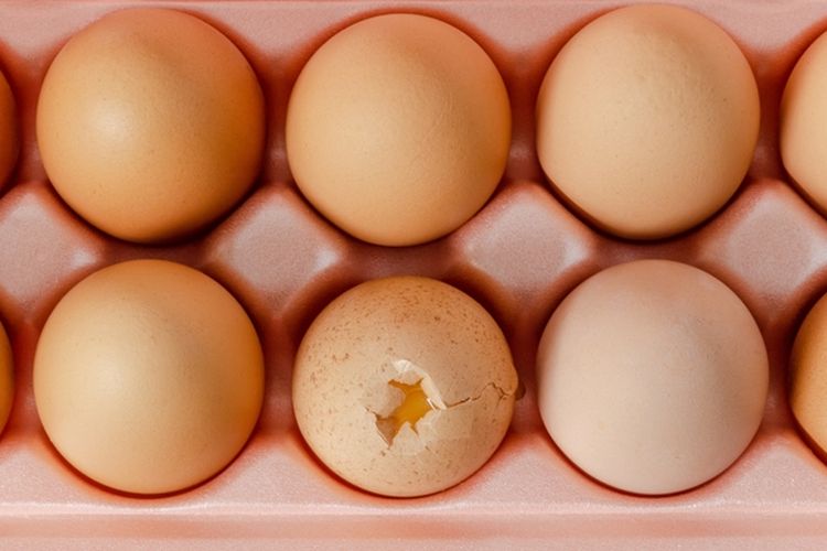telur retak amankah di konsumsi ? 